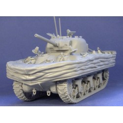 351236 Sherman DD M4A1...